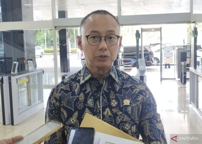 Eddy Soeparno Tegaskan Prabowo Bukan di Bawah Kendali Jokowi