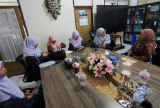 MAN 2 Kota Jambi Studi Tiru Strategi Kurikulum di SMA 10 Kota Jambi