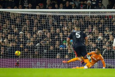 Raul Jimenez Bawa Fulham Tekuk Nottingham Forest