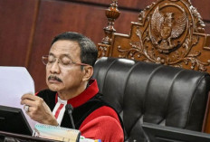 MK Tolak Uji Materi Penghapusan Kolom Agama di KTP dan KK