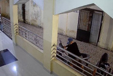 CCTV Rekam Aksi Curanmor di Mushola Thehok, Motor Dikembalikan Diam-Diam