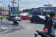  Akibat Traffic Light Mati Selama 2 Hari, Simpang Mayang Macet Total