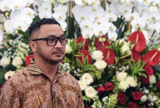 Pernah Ketua Partai, Syarat Pengalaman di Dunia Musik