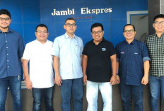 Astra Group Jambi Sambangi Jambi Ekspres