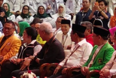 Megawati Tersenyum Lihat Prabowo Berjoget