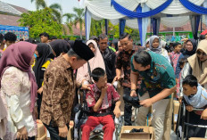 Gubernur Al Haris Salurkan Bantuan Dumisake Pendidikan untuk 498 Siswa di Merangin
