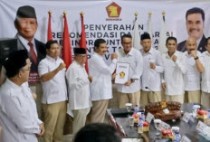 Alfin-Azhar Siap Daftar KPU Setelah Terima SK Dukungan Partai Gerindra