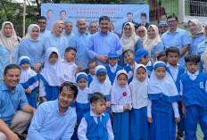 Hari Pertama Kampanye, SAH Pimpin Langsung Program Makan Siang dan Susu Gratis di Provinsi Jambi