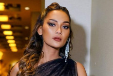 Erika Carlina USG Bersama Keluarga