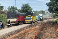 Kemacetan di Jalintim KM 14 Jambi Mulai Terurai, Perbaikan Jalan Tetap Dilanjutkan Bertahap