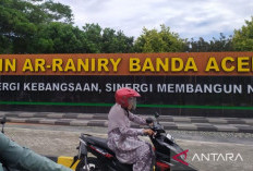 Wamendiktisaintek Sebut Biaya UKT di Indonesia Saat Ini Tidak Ideal