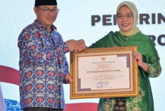 5 Besar Nasional, Pj Walikota Jambi Raih iBangga Award