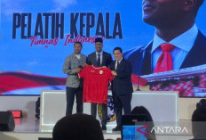 Bagaimana Cara Patrick Kluivert Memenangkan Hati Fans Indonesia?