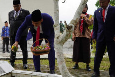 Usai Upacara Harkitnas, Bupati Merangin dan Rombongan Gelar Tabur Bunga