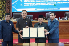 DPRD Jambi Sahkan APBD Jambi 2025 