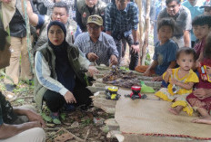 Stiker Tak Ditempel Tapi Diberikan, Komisioner KPU Pantau Coklit Suku Anak Dalam