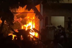 Rumah Non Permanen di Legok Hangus Terbakar