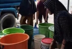 Sumur Tercampur Air Banjir, Warga Penyengat Olak Krisis Air Bersih