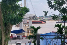 1 Perusahaan Langgar Aturan, Satgas Wasgakkum Beri Teguran Tongkang Penabrak Jembatan Koto Boyo