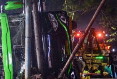 Kecelakaan Beruntun Bus Siswa SMK Lingga Kencana di Ciater, Bus Pariwisata Oleng, Korban Jiwa 11 Orang