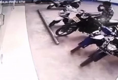 Viral Tertangkap CCTV, Curi Hp di Dashboard Motor