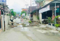 Warga Blokir Jalan Koto Baru