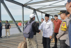 Bupati Tanjab Barat Lepas Pemudik Arus Balik Lebaran Secara Gratis