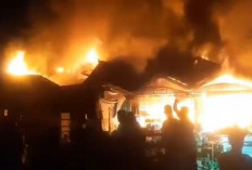 Kebakaran di Tebo, Rumah dan Sejumlah Kios Milik Pedagang Ludes