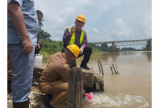 Buang Limbah ke Sungai Batanghari 