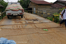 Lantai Jembatan Rano Kembali Rusak, Pengendara Terancam Bahaya