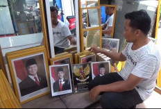 Banjir Pesanan, Bingkai Foto Prabowo-Gibran Laris Manis Usai Pelantikan