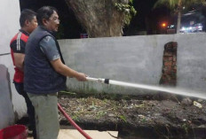 Bupati Anwar Sadat Pantau Kebersihan Kota Kuala Tungkal, Tindak Tegas Pelanggar Aturan Drainase