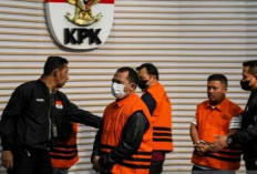 OTT KPK, Bupati Labuhan Batu Erik Adtrada Tersangka 