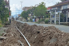 Pengerjaan Proyek SPAM di Kemantan Hilir Dikeluhkan Warga, Tak Ada Papan Informasi dan Kualitas Galian Dinilai