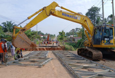 Pengerjaan Jembatan Bailey Dikebut, Warga Berharap Cepat Rampung